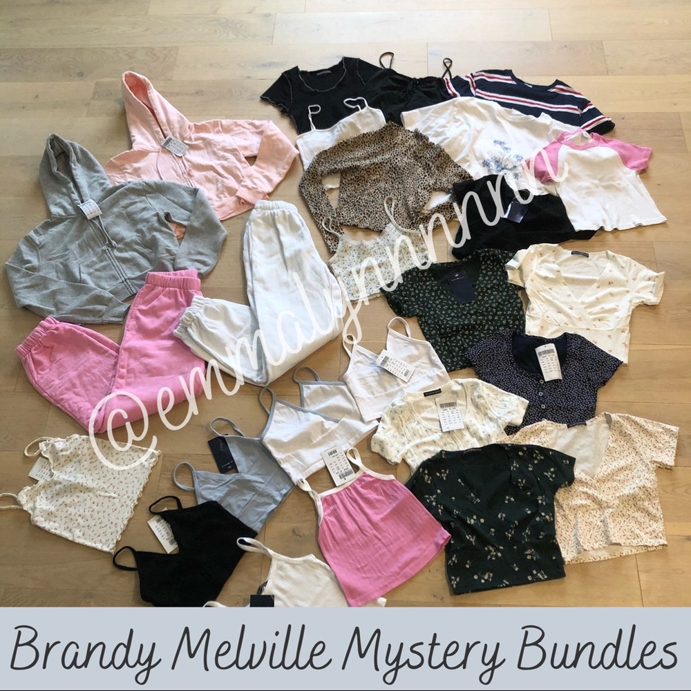 BRANDY MELVILLE MYSTERY BUNDLE 2-4 items - Picture 1 of 8